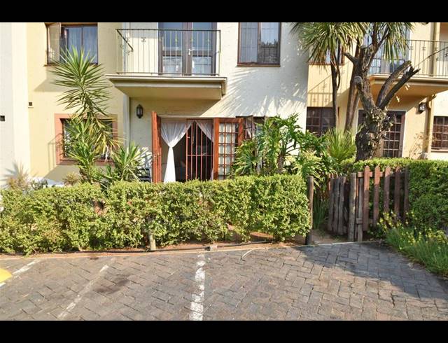 2 BEDROOM APARTMENT FOR SALE IN ATHOLL